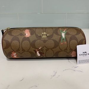 Coach Makeup Brush Holder Signature Canvas Print